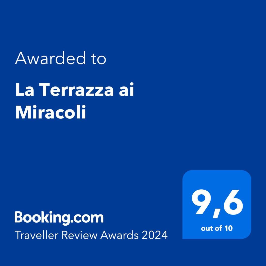 Bed and Breakfast La Terrazza Ai Miracoli Neapel Exterior foto