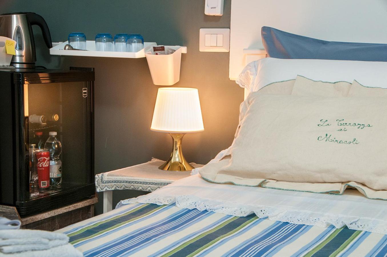 Bed and Breakfast La Terrazza Ai Miracoli Neapel Exterior foto